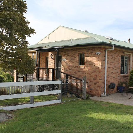Bryn Glas Farm Stay Moruya Bagian luar foto